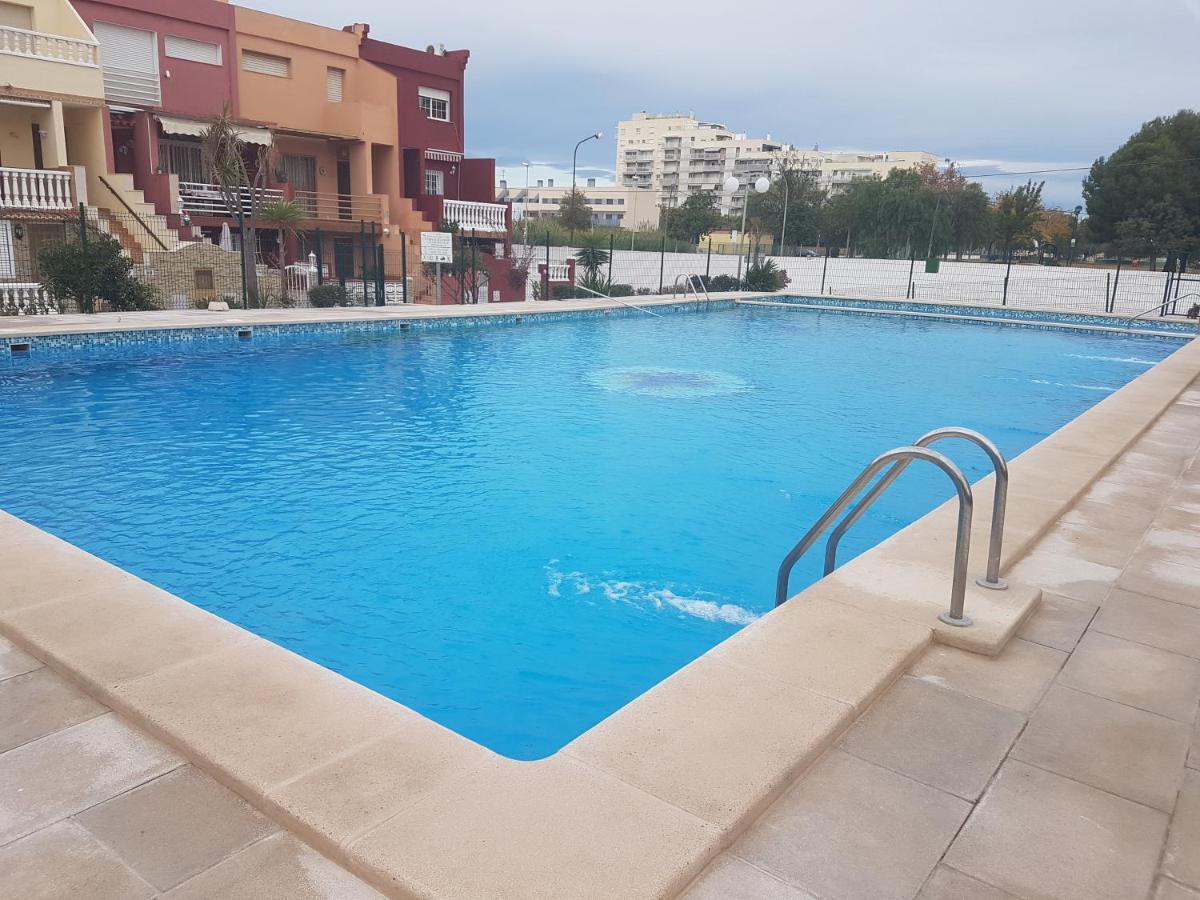Apartamento Barbacoa, Piscina Y Playa Пуебла де Фарналс Екстериор снимка